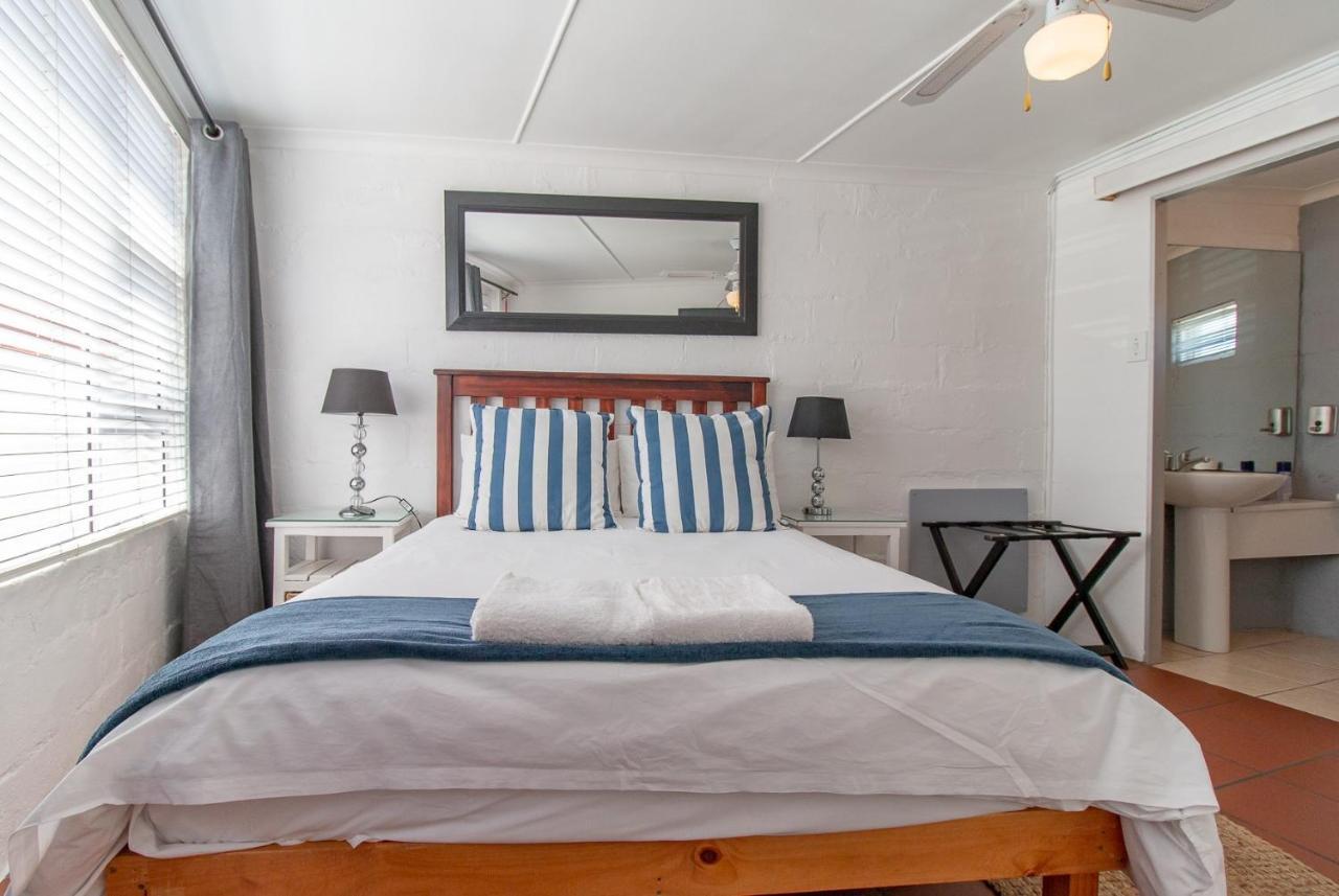 Twentyfour 17 Inn Hermanus Esterno foto