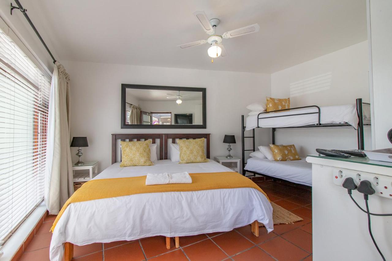 Twentyfour 17 Inn Hermanus Esterno foto
