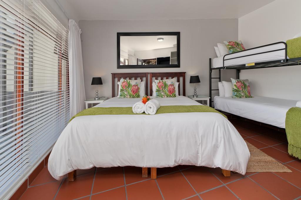 Twentyfour 17 Inn Hermanus Esterno foto